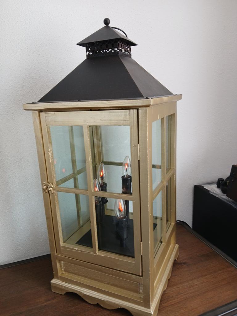 Gouden decoratieve lantaarn met elektrische kaarsen, Ophalen, Zo goed als nieuw