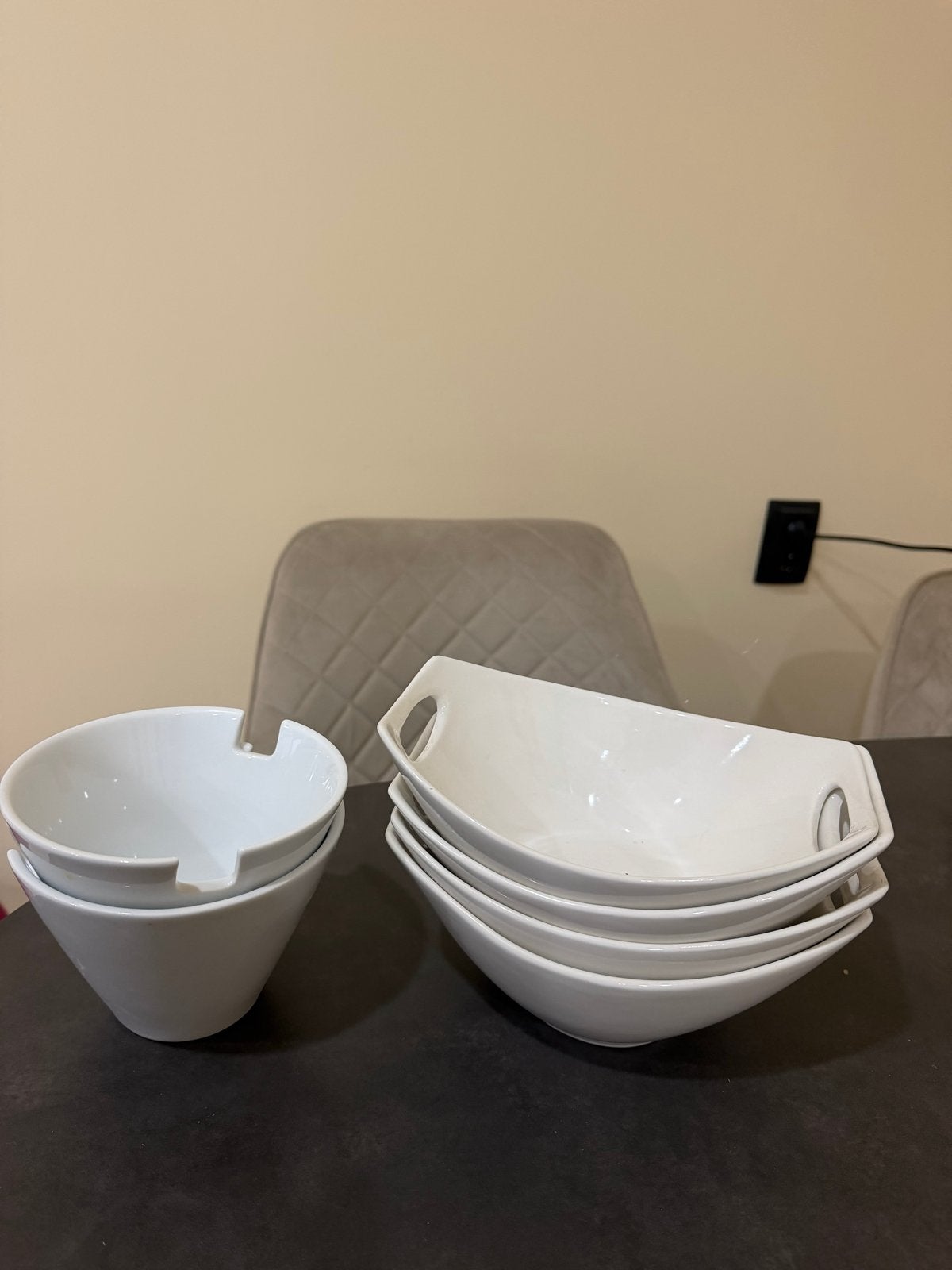 Set van 6 witte schalen - 2 ronde, 4 ovale met handvatten, Ophalen, Met handvatten, Porselein of Keramiek, Schaal