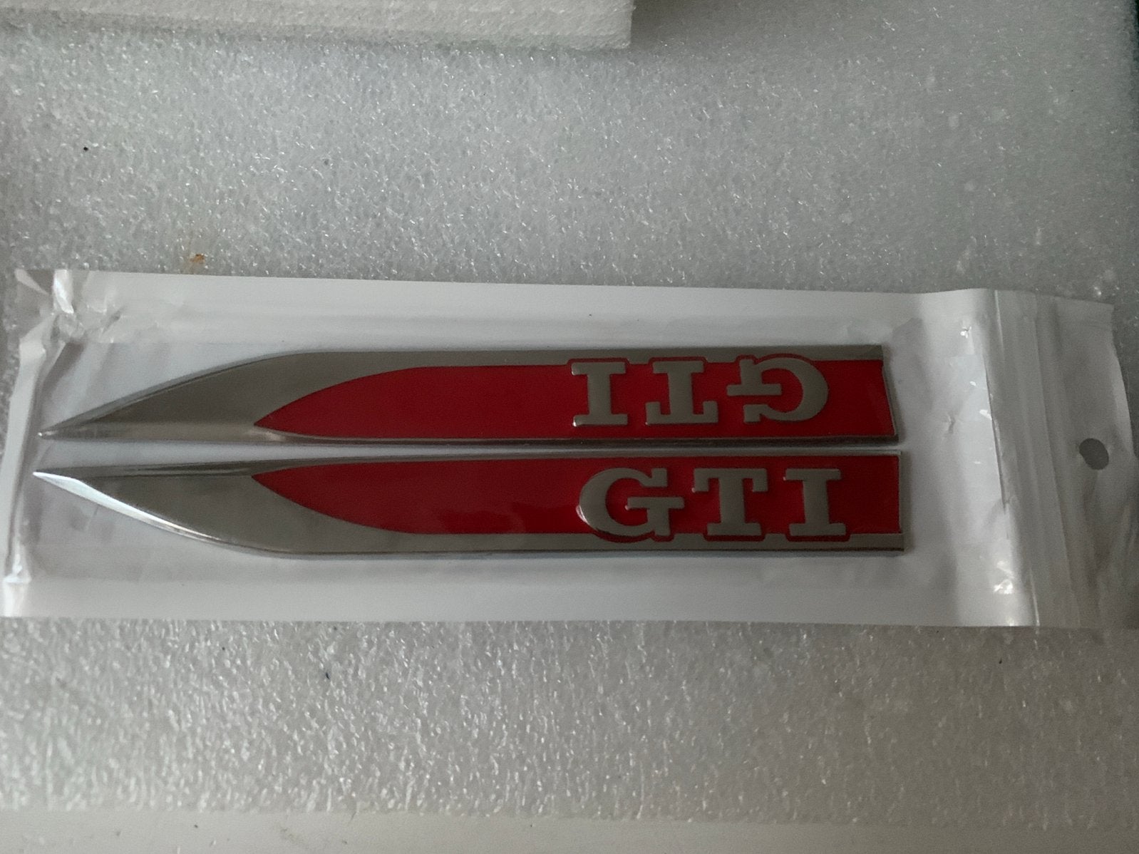 VW R-Line GTI rood zwar Emblemen STLINE Origineel Volkswagen, Ophalen of Verzenden