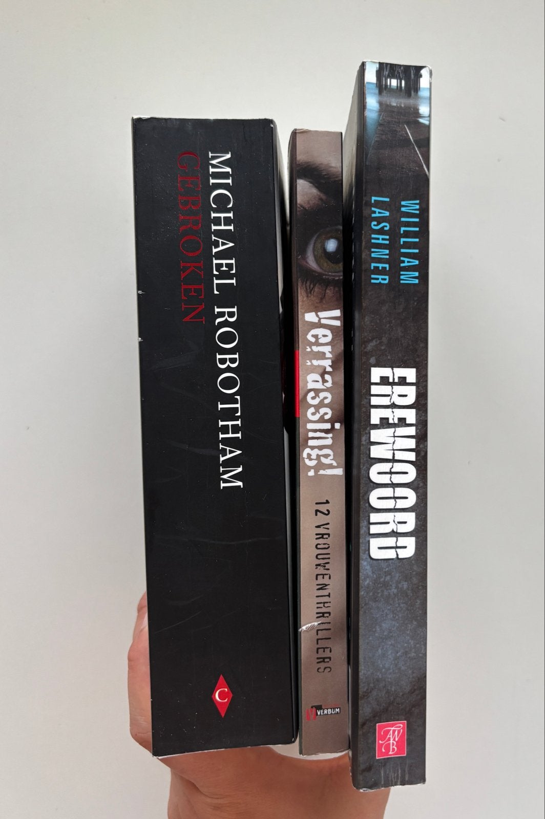 Thriller boeken: Michael Robotham, William Lashner, Verrassi, Boeken, Ophalen of Verzenden, Gelezen, Nederland
