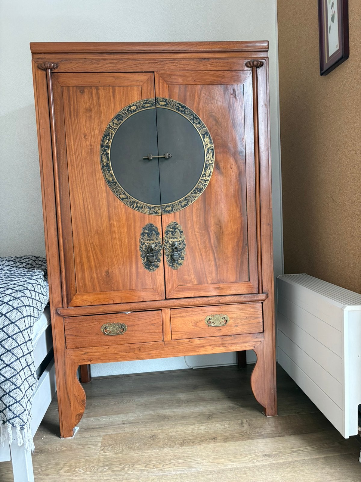 Chinese aziatische kast, bruin 175 cm hoog, 59 cm diep,, Ophalen