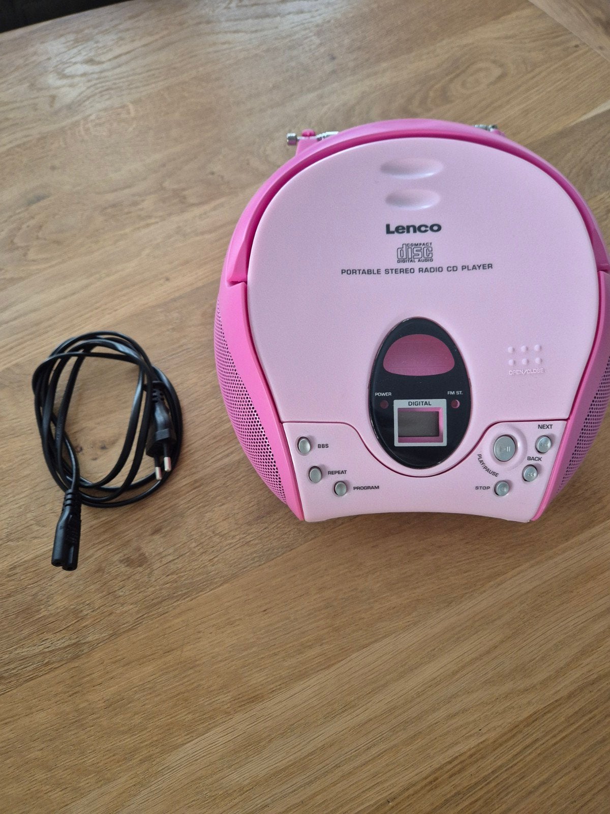 Lenco SCD-24 Roze Draagbare Stereo Radio CD Speler, Audio, Tv en Foto, Ophalen of Verzenden, Zo goed als nieuw, Draagbaar