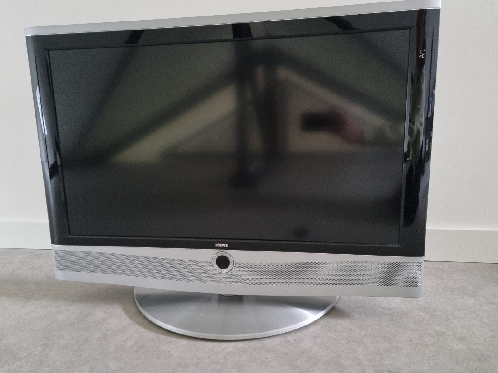 Loewe Art 32 SL Full HD+ TV met afstandsbediening, Ophalen, Gebruikt, LCD, 80 tot 100 cm