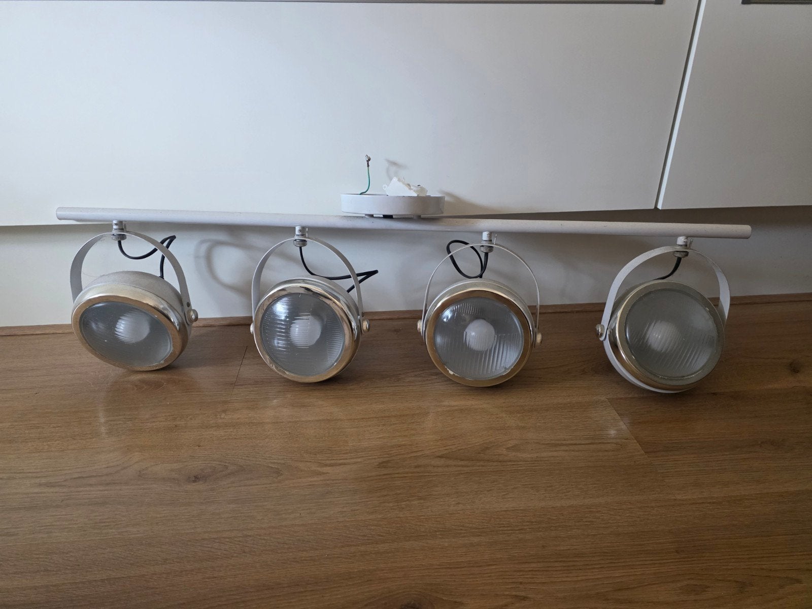Design plafondlamp QAZQA, Wit chroom met ophang beugel., Gebruikt, E27 (groot), Metaal, Plafondspot of Wandspot