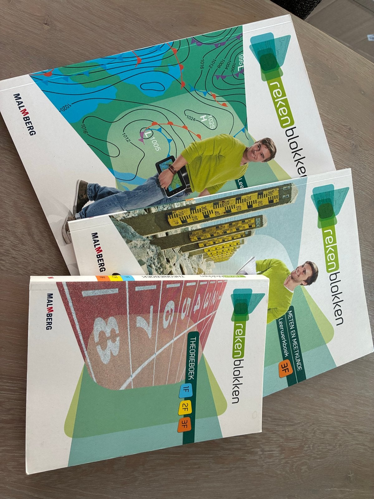 Diverse schoolboeken: Rekenen, Taal en Verpleegkunde, Ophalen of Verzenden, Beta, Zo goed als nieuw, MBO