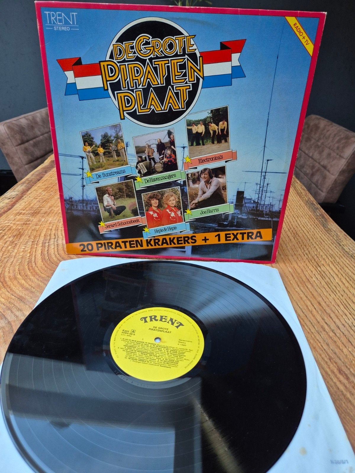 De Grote Piraten Plaat - 20 Piraten Krakers + 1 Extra LP, Cd's en Dvd's, Vinyl | Nederlandstalig, Gebruikt, Ophalen of Verzenden