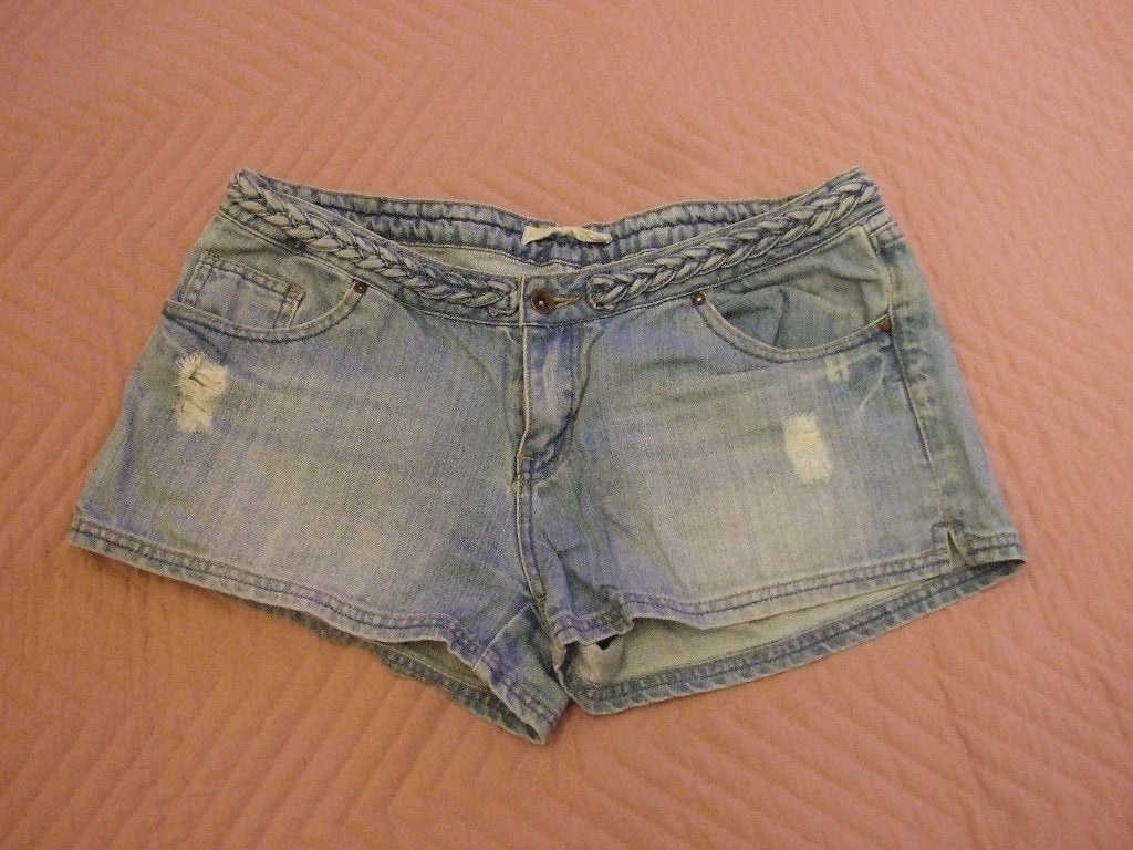 Kiss Therapy short spijkerbroek maat 40, Kleding | Dames, Broeken en Pantalons, Maat 38/40 (M), Kort, Blauw, Ophalen of Verzenden