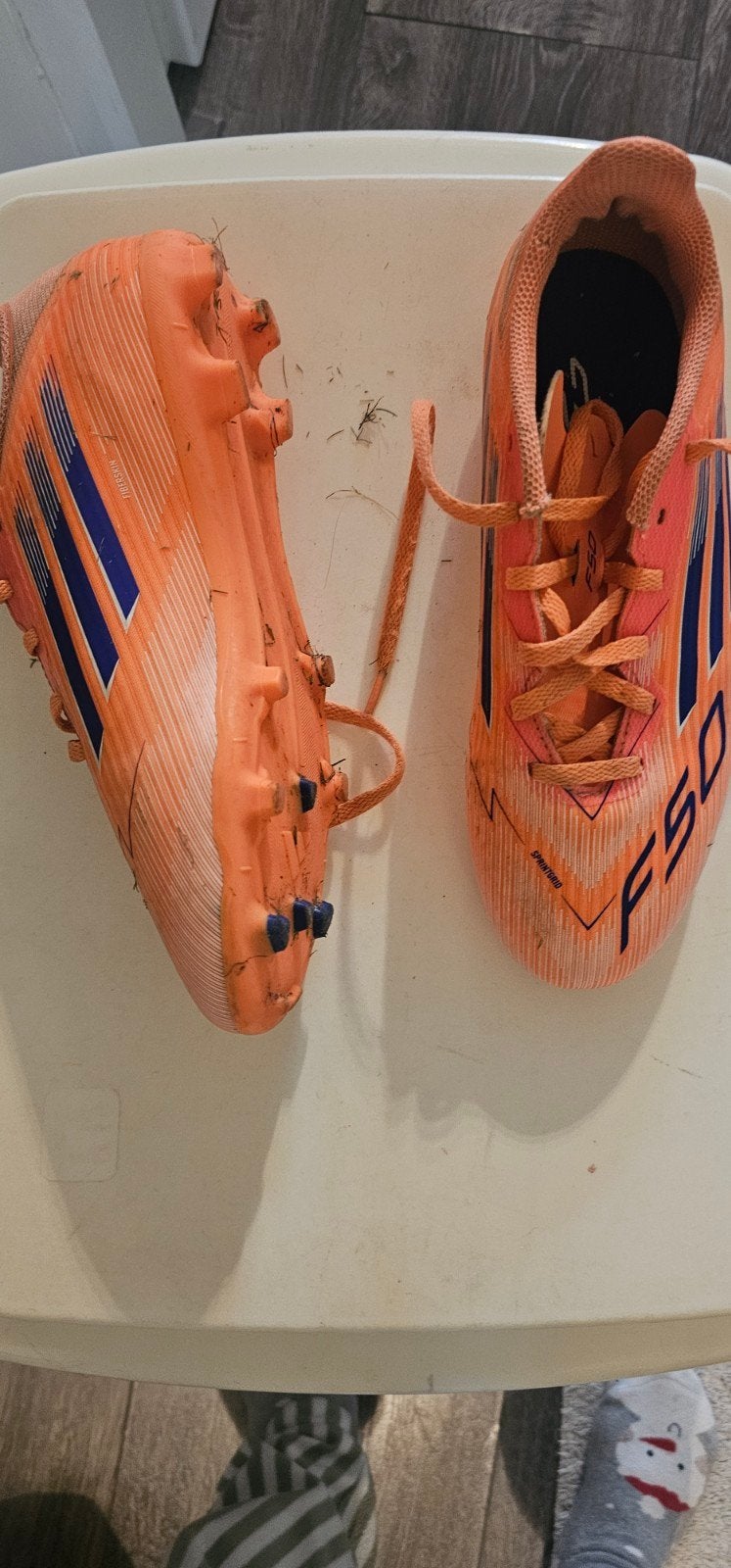 Oranje Adidas F50 voetbalschoenen - Maat 38, Ophalen of Verzenden, Gebruikt, Schoenen