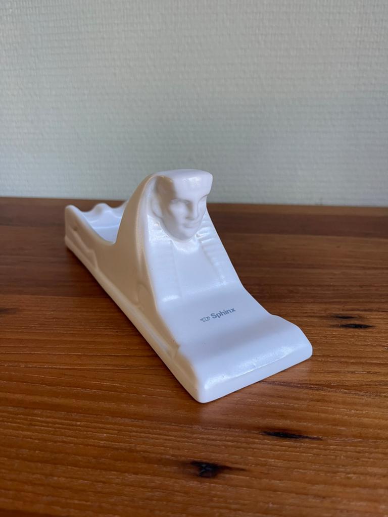 Prachtige mat witte Sphinx Maastricht asbak Petrus Regout, Ophalen of Verzenden
