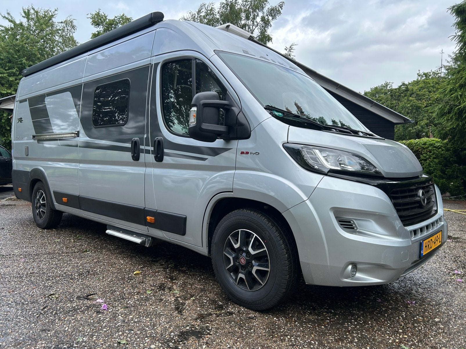 Fiat Ducato Buscamper Camper Laika Kosmo 6.4, Ringverwarming, Fiat, 6 tot 7 meter, Bedrijf