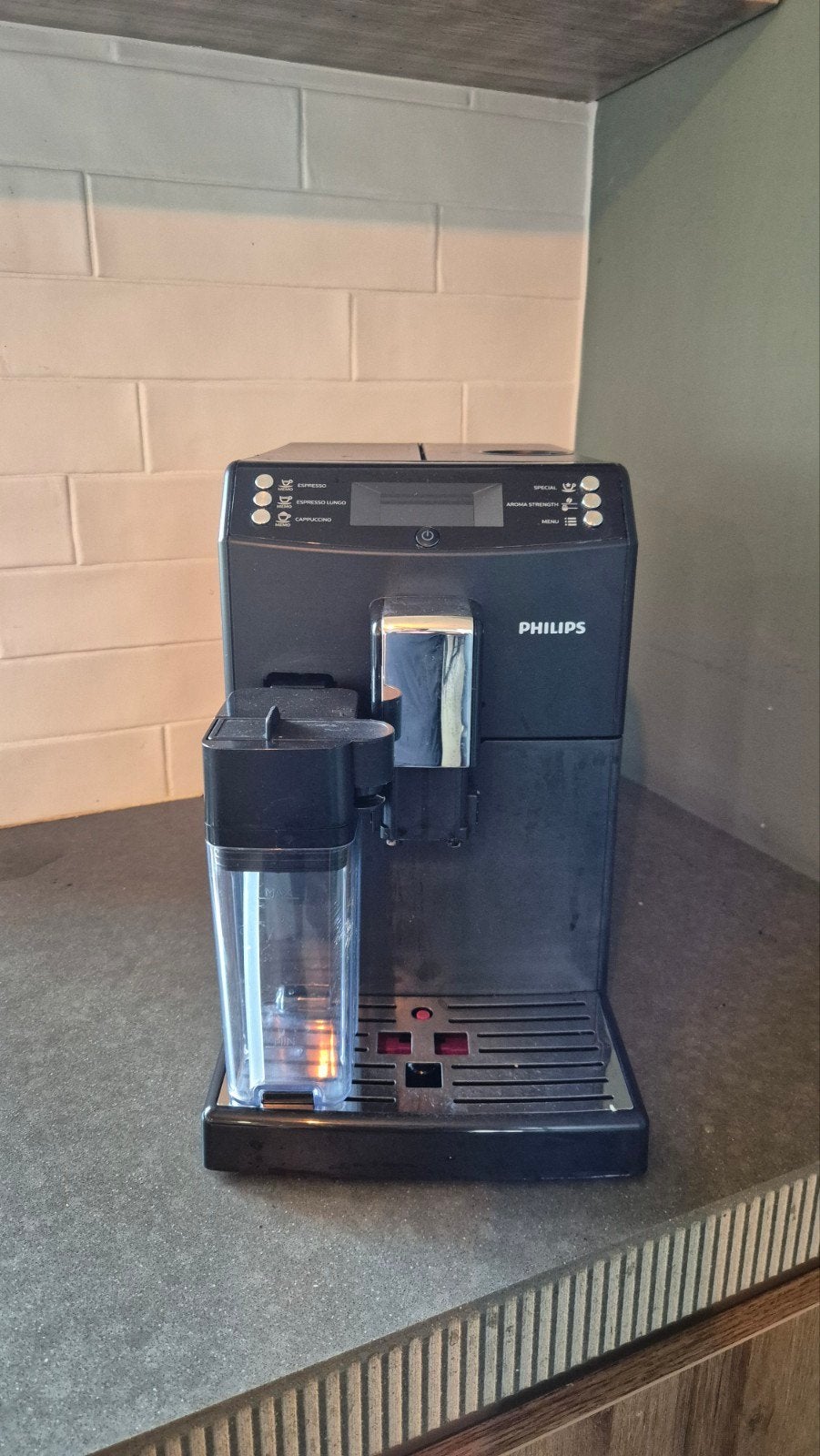 Philips 3100 serie (HD8834) volautomatische espressomachine, Ophalen, Gebruikt, Espresso apparaat, Koffiebonen