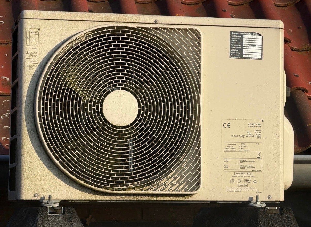 Remeha Elga Ace warmtepomp met buitenunit, Ophalen, Gebruikt, 3 snelheden of meer, Koelen en Ontvochtigen
