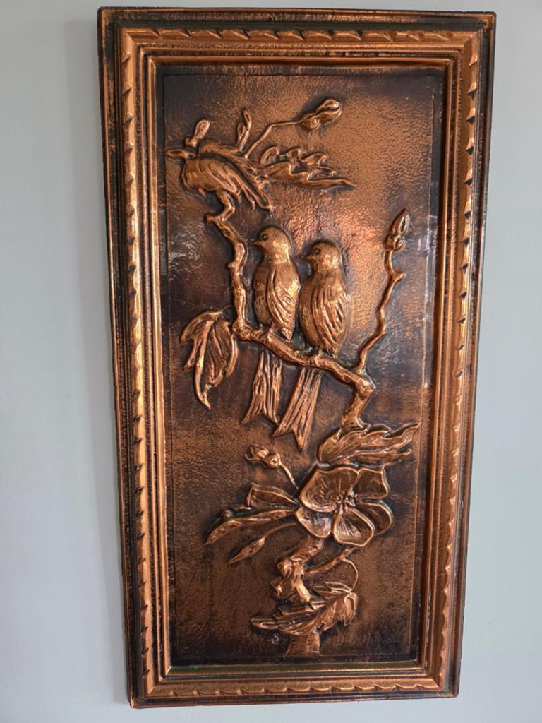 Vintage koperen vogel afbeelding plaat op hout., Ophalen of Verzenden