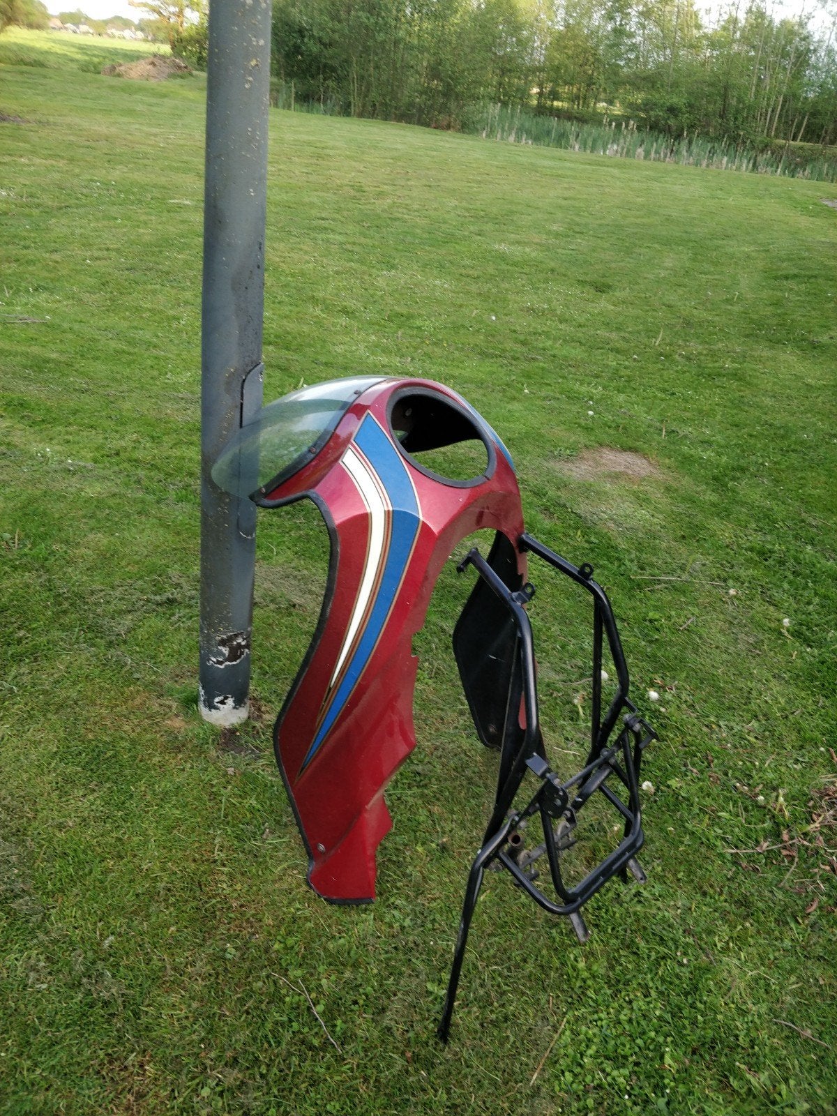 Rode kuip en frame voor scooter/motor, Motoren, Ophalen of Verzenden