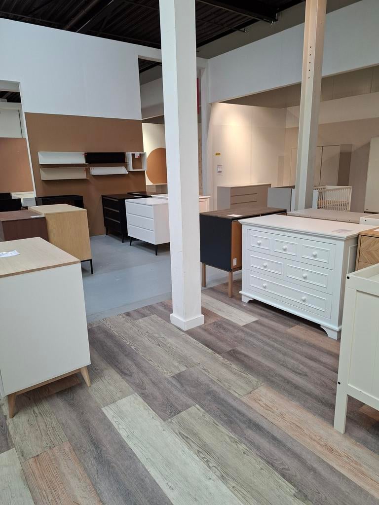 Showmodel outlet commodes, Ophalen, Zo goed als nieuw, Commode
