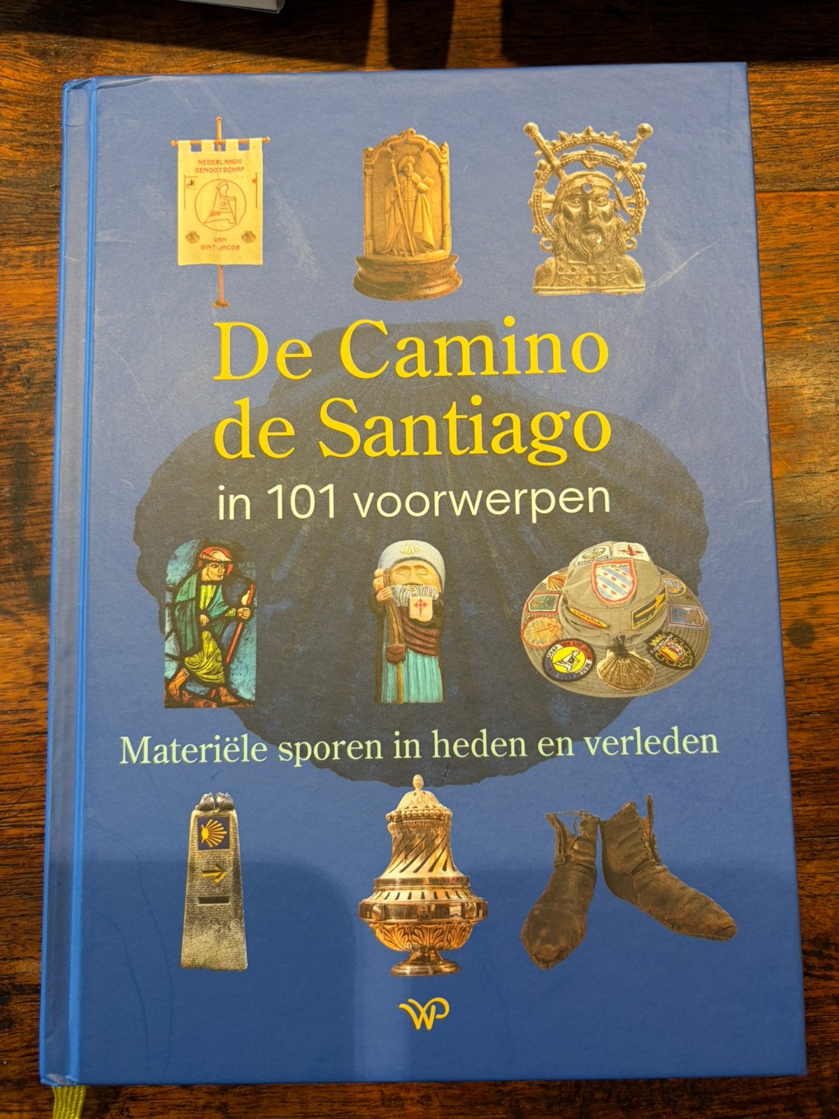 De Camino de Santiago in 101 voorwerpen, Boeken, Ophalen of Verzenden, Zo goed als nieuw