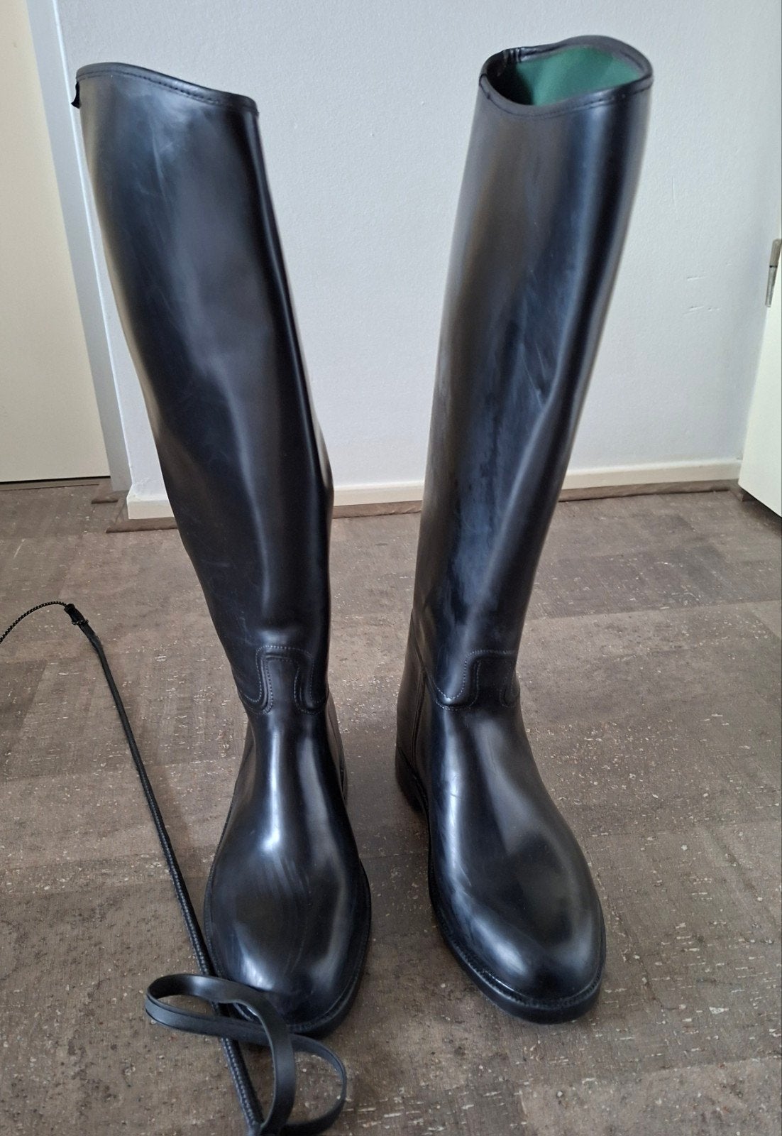 Aigle paardrijlaarzen zwart mt 39 met zweep, Dieren en Toebehoren, Paardrijkleding, Gebruikt, Dressuur, Aigle, Ophalen of Verzenden