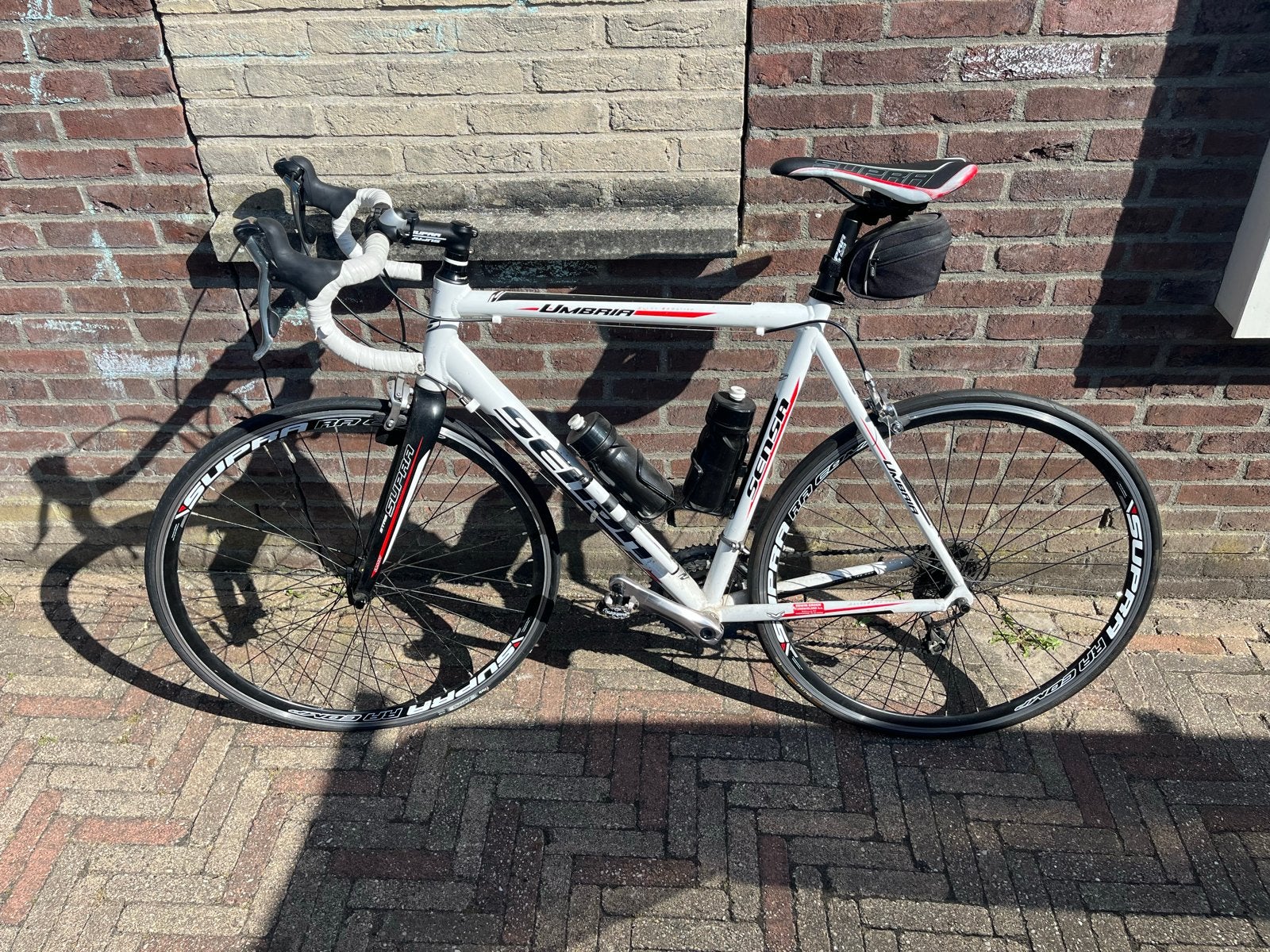 Scott Umbria racefiets - Wit/Zwart/Rood, Fietsen en Brommers, 28 inch, Gebruikt, Aluminium, Meer dan 20 versnellingen