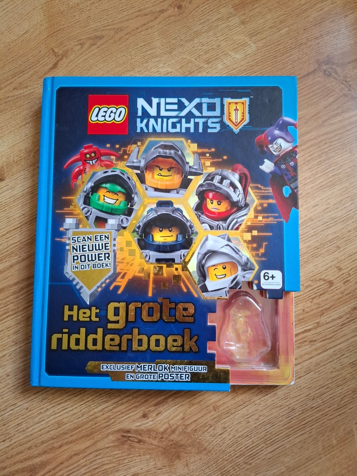LEGO Nexo Knights Het Grote Ridderboek (excl minifiguur/post, Boeken, Ophalen of Verzenden, Zo goed als nieuw, Fictie algemeen