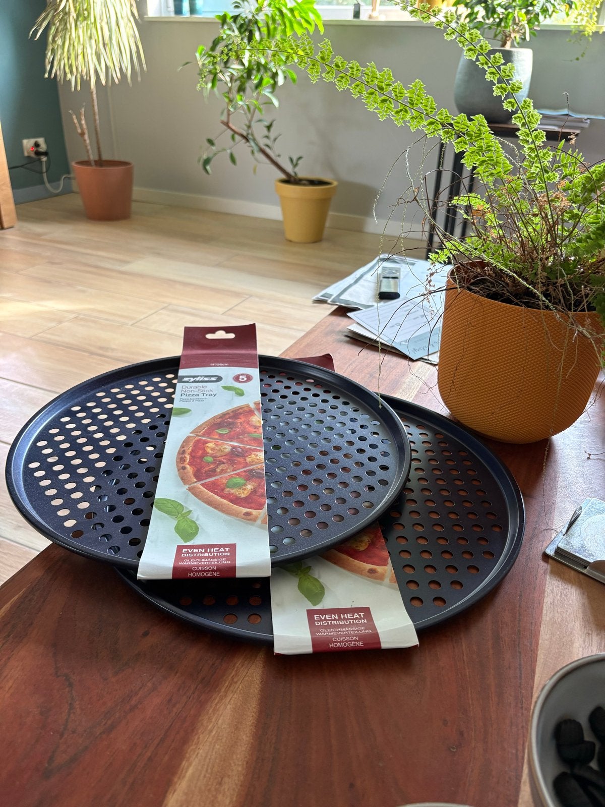 2x Pizza Verwarmer - Zorgt voor Gelijkmatige Warmte, Huis en Inrichting, Overige typen, Ophalen, Nieuw, Metaal