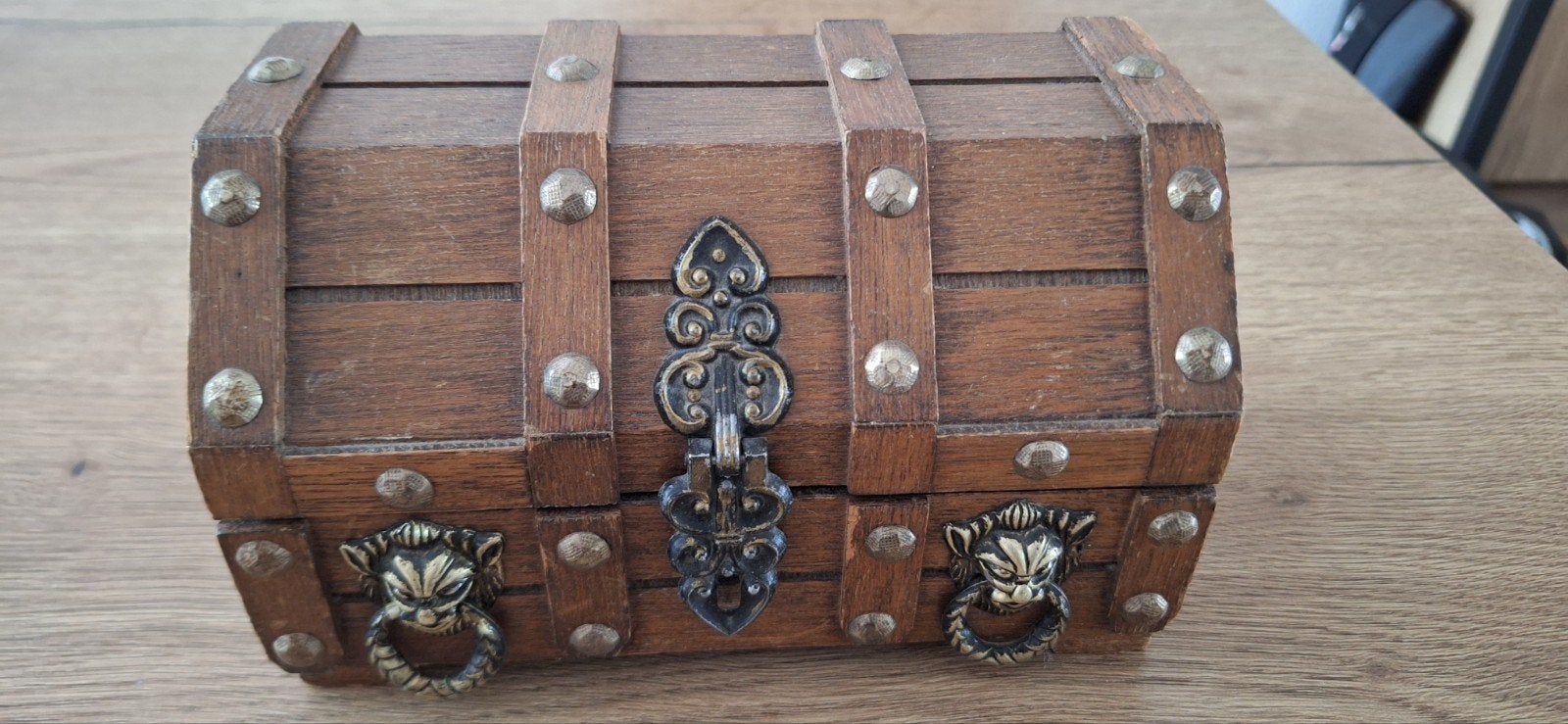 Antiek houten sieradenkistje te koop!, Ophalen, Minder dan 50 cm, Gebruikt, Eikenhout
