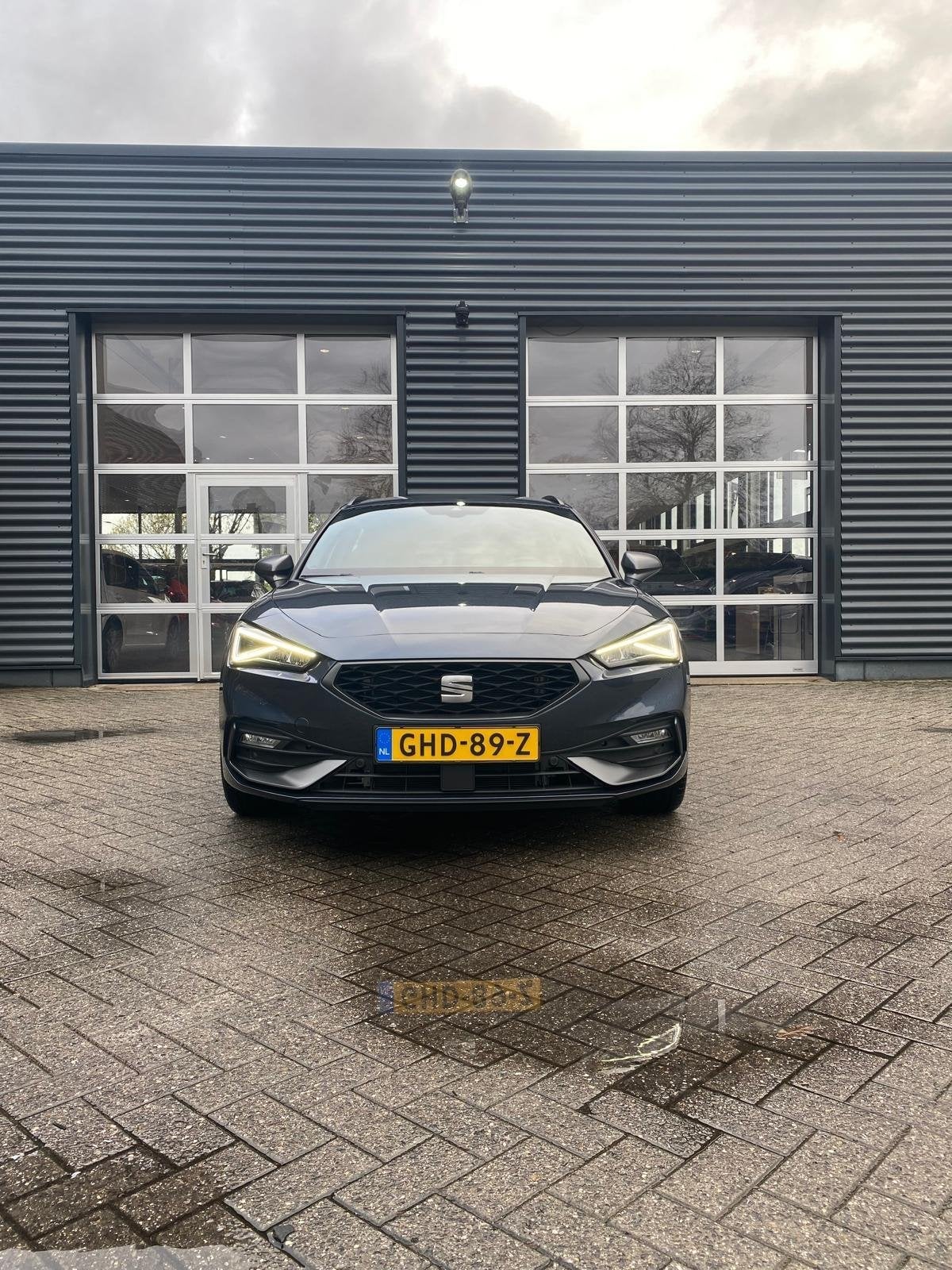 SEAT Leon Sportstourer 1.5 TSI FR Business Intense 150 PK |, 1498 cc, 4 cilinders, Origineel Nederlands, Handgeschakeld