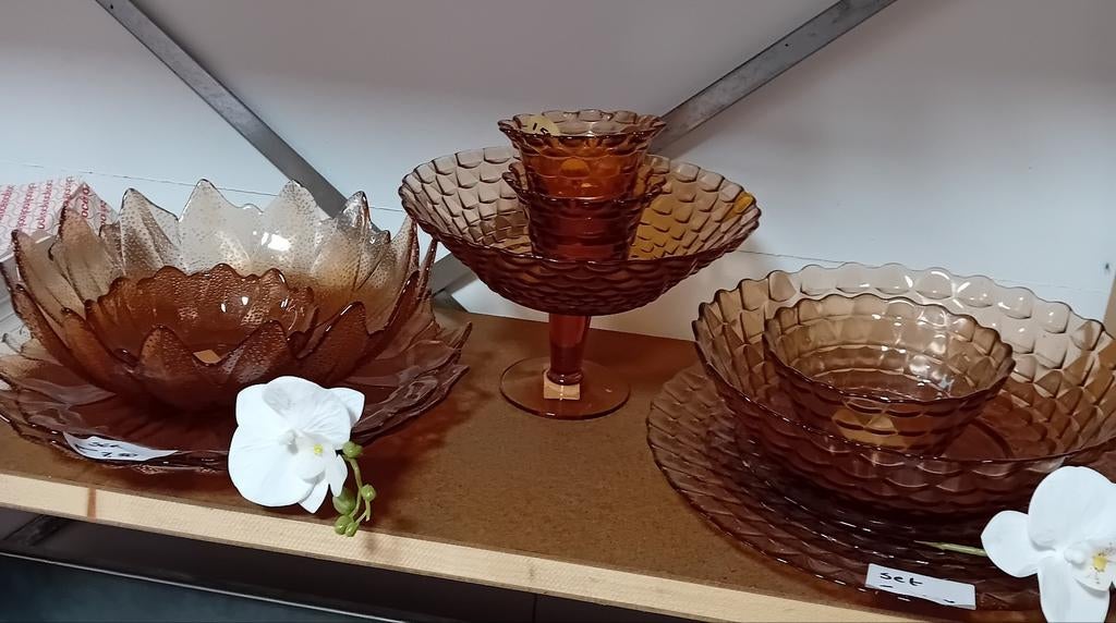 Partij glaswerk vazen schalen etagere, Ophalen, Overige kleuren, Glas, Minder dan 50 cm