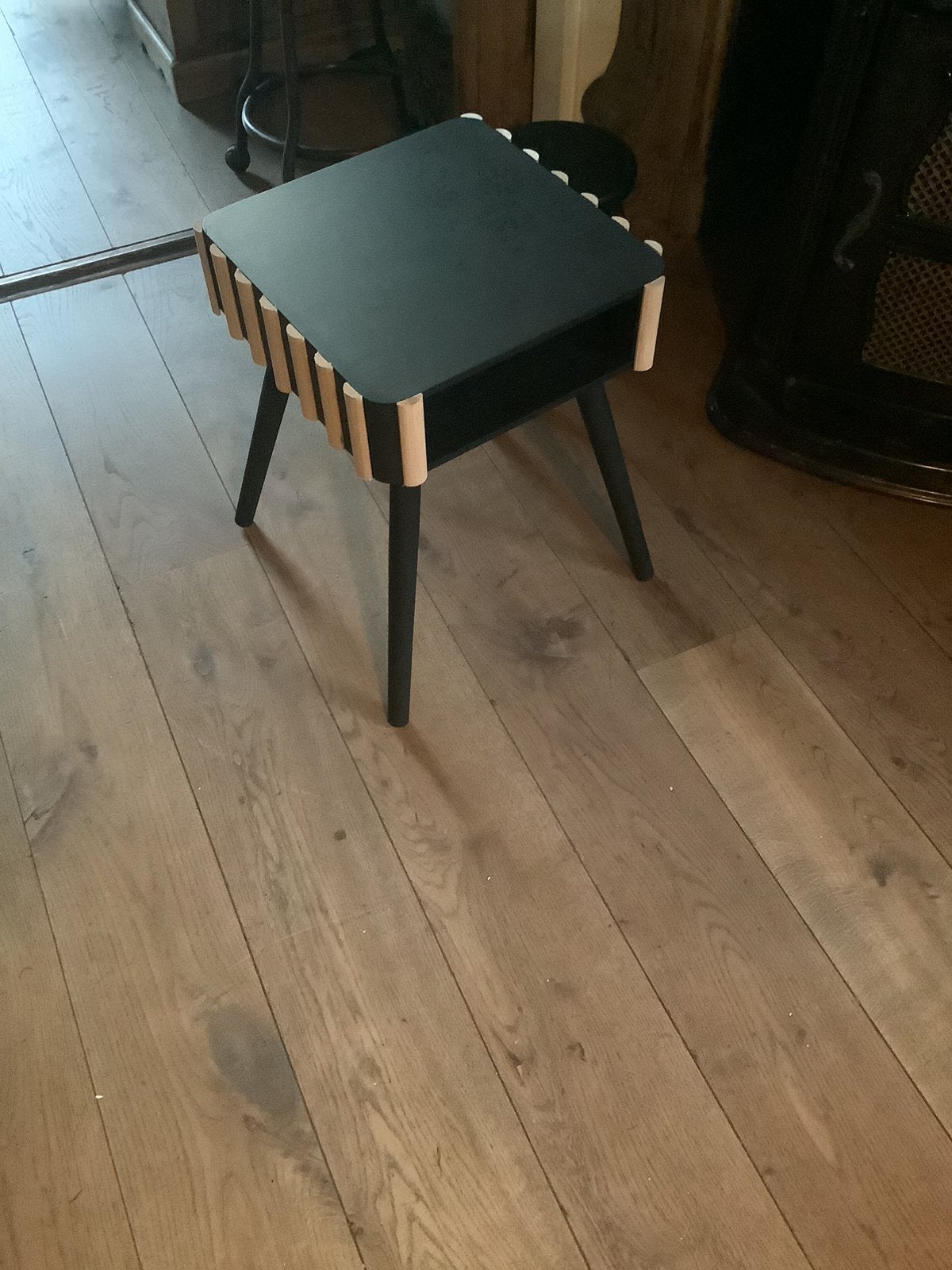 Tafeltje kastje vintage matzwart hout, pastoe €45, Ophalen, Zo goed als nieuw, Rechthoekig, Minder dan 55 cm