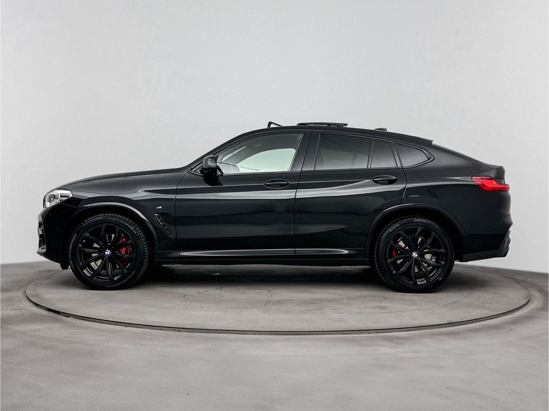 BMW X4 M40i High Executive Automaat / Panoramadak / M Sports, Auto's, Dealer onderhouden, Gebruikt, Euro 6, Bedrijf