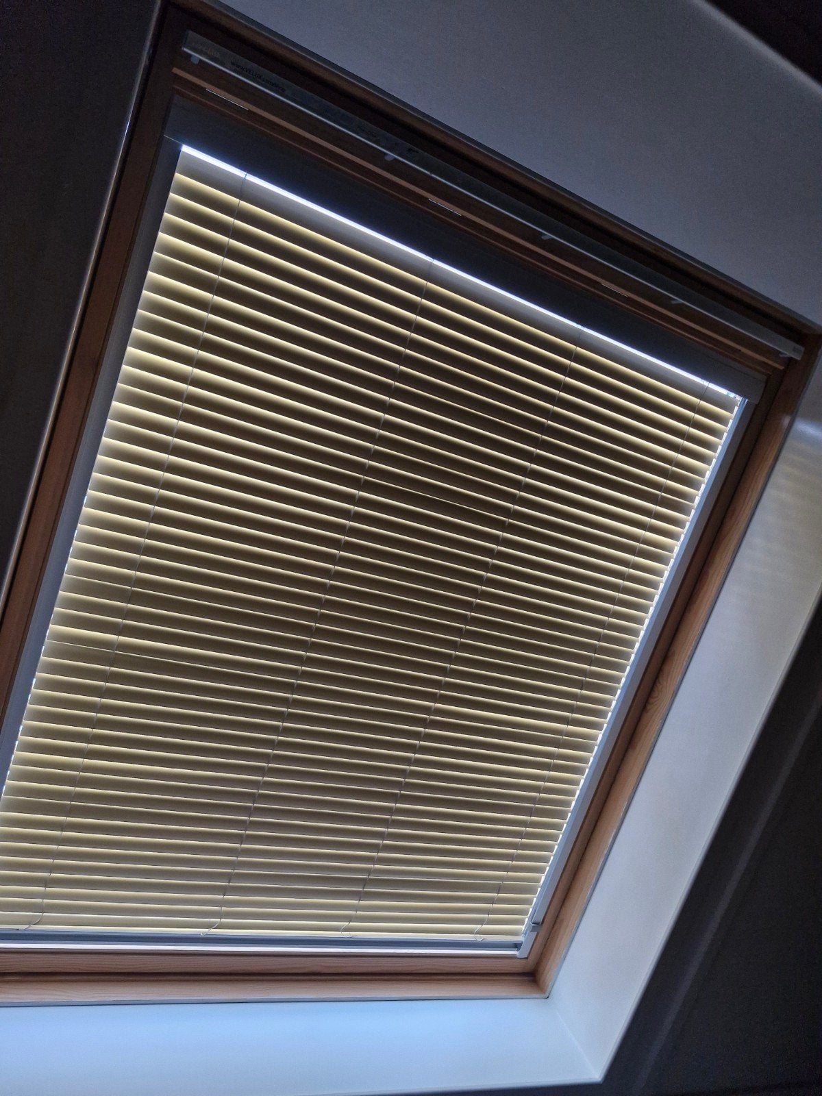 Velux Luxaflex GGL U10 rolgordijn crème/roomwit, Luxaflex, Ophalen of Verzenden, Crème, Rolgordijn
