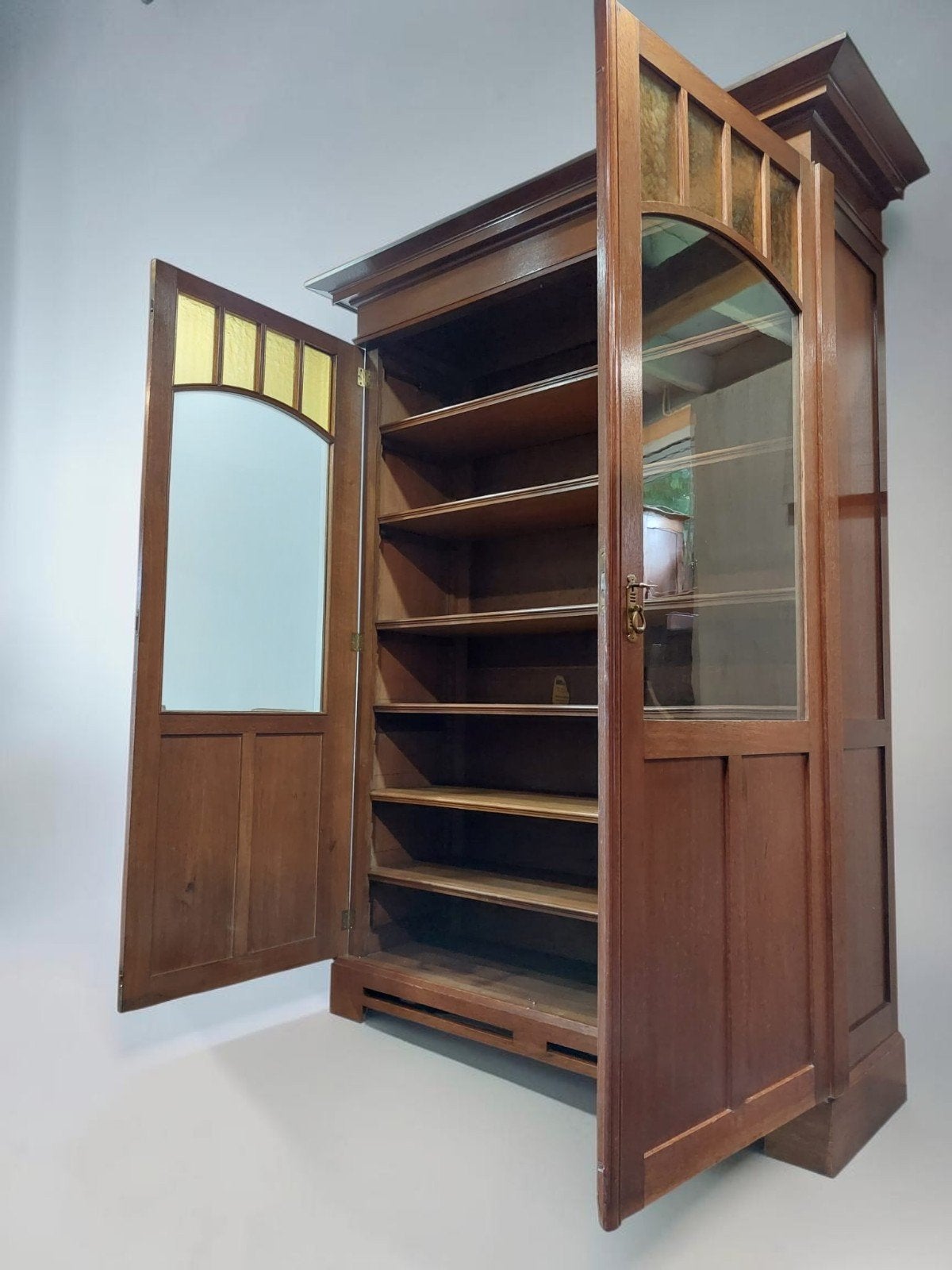 Antieke Jugendstill kast boekenkast servieskast, Ophalen