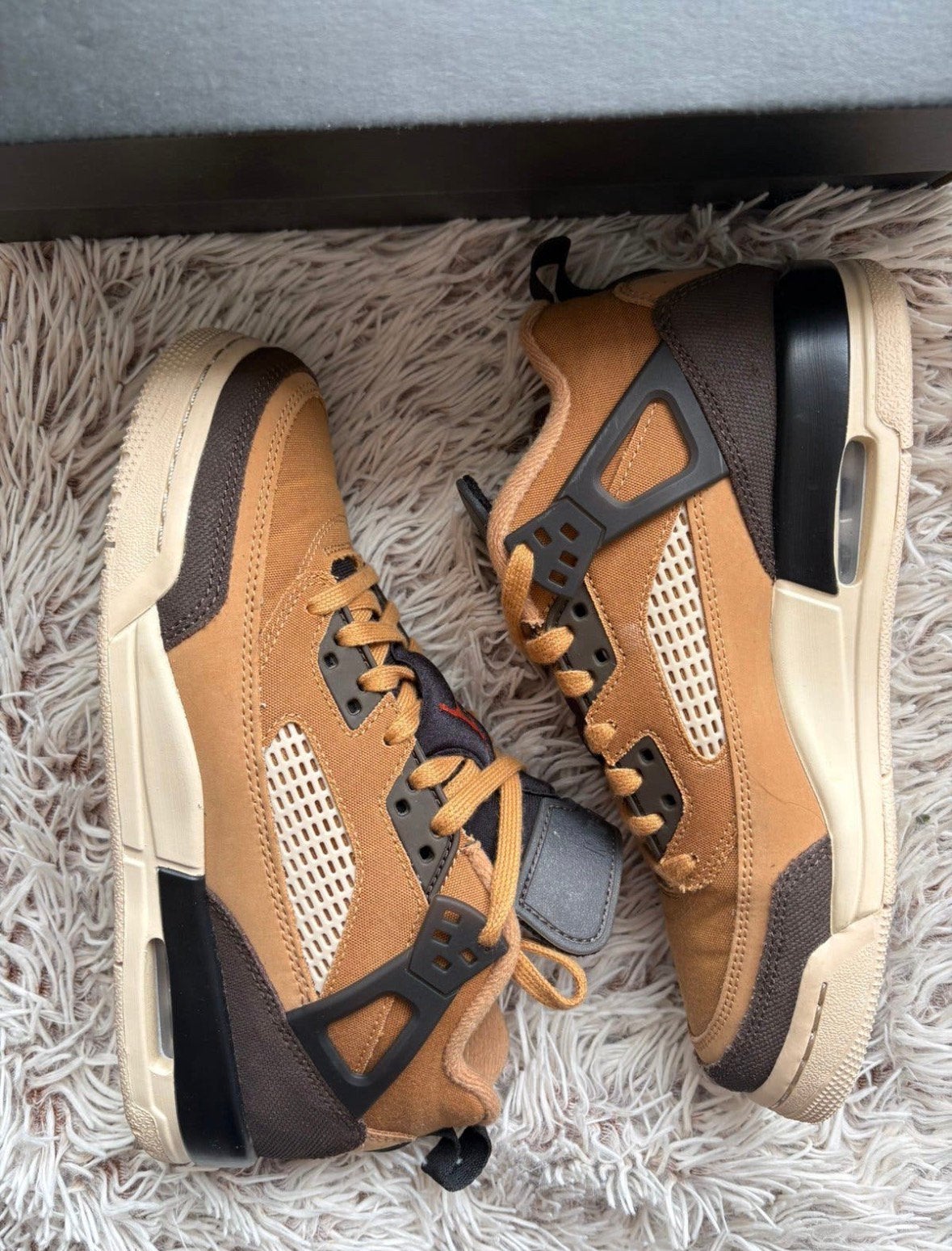 Sneakers/gympen - Jordan Spizike Low (GS), Bruin, Nieuw, Ophalen of Verzenden, Sneakers of Gympen