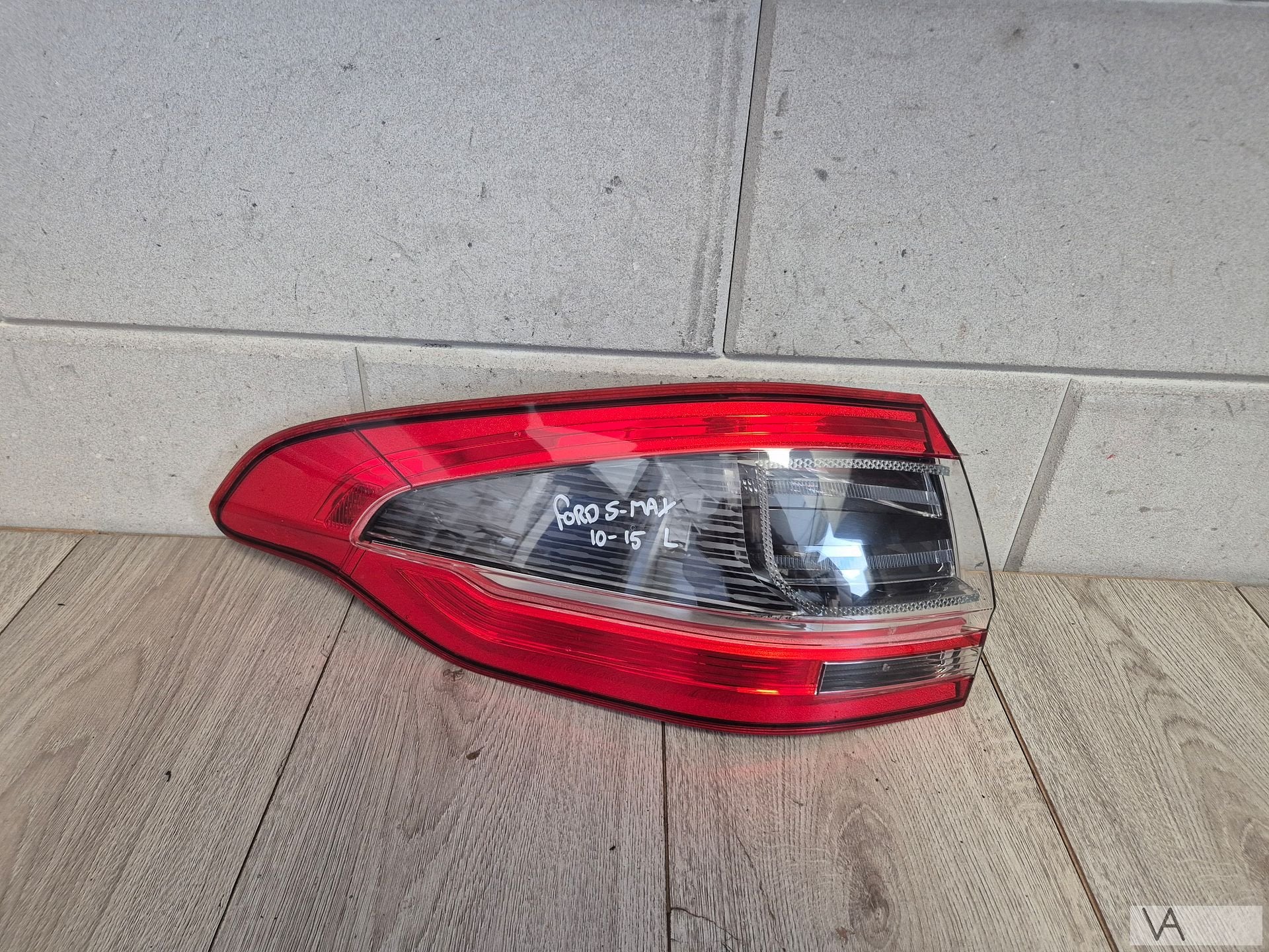 Achterlicht links van Ford S-max 2010 tot 2015 facelift €200, Gebruikt, -, -, Ophalen of Verzenden