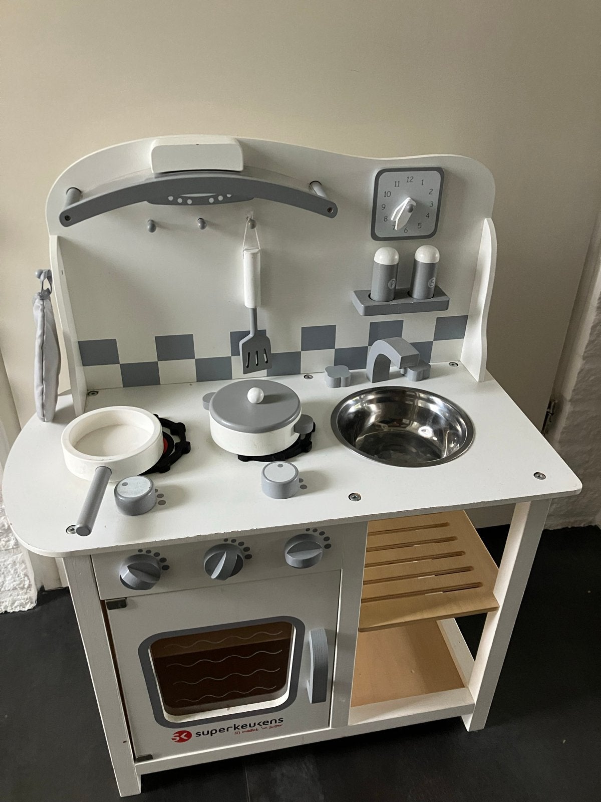 Houten speelkeuken met accessoires, Kinderen en Baby's, Speelgoed | Speelkeukens, Ophalen, Gebruikt, Hout, Speelkeuken