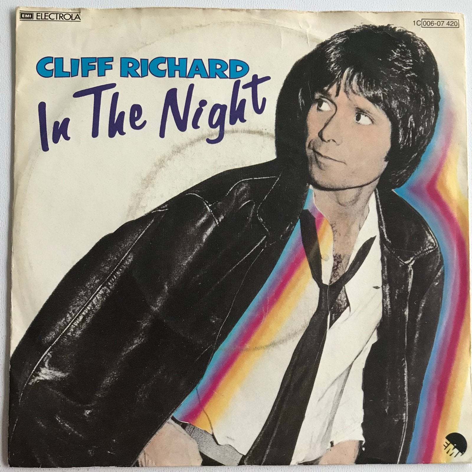 Cliff Richard - In The Night / Keep On Lookin' (Single), Cd's en Dvd's, Vinyl Singles, Gebruikt, 7 inch, Ophalen of Verzenden