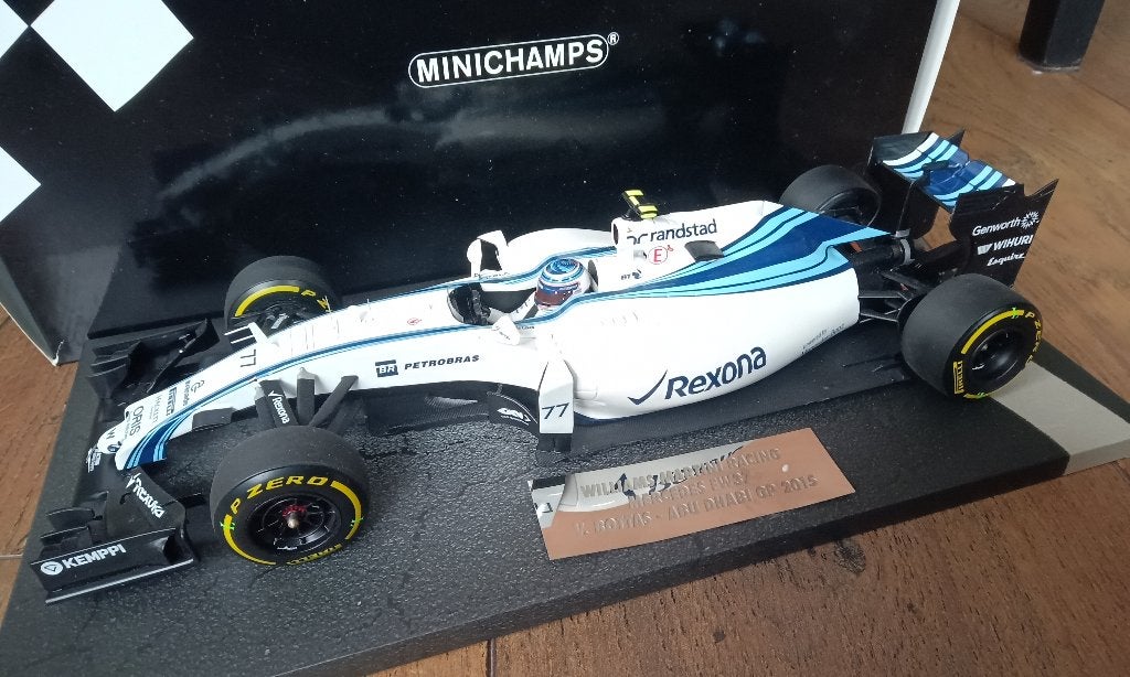 Minichamps Williams FW37 Bottas 2015 Abu Dhabi 1:18 F1, Hobby en Vrije tijd, Modelauto's | 1:18, Ophalen of Verzenden, Zo goed als nieuw