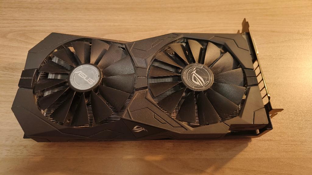 Asus RoG STRIX RX570 4GB, PCI-Express 3, Gebruikt, AMD, HDMI