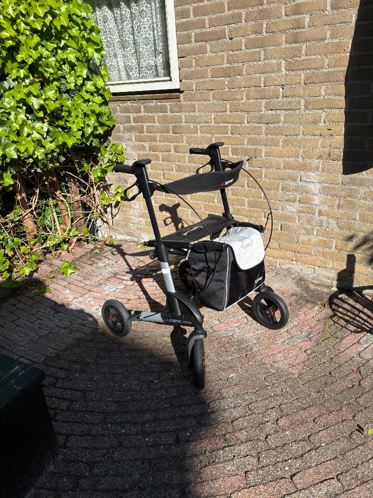 Rollator Topro, Ophalen, Opvouwbaar, Zo goed als nieuw