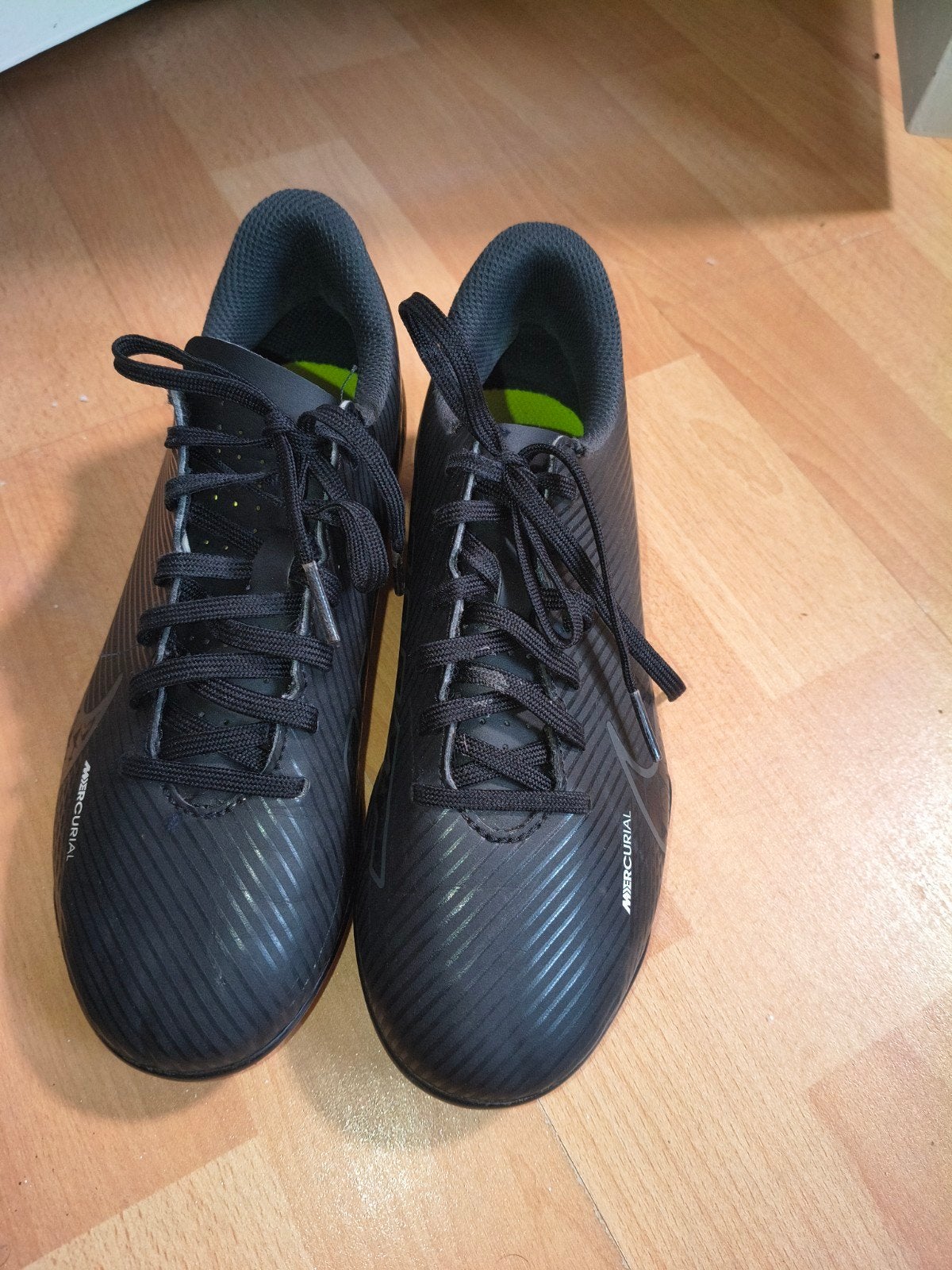 Minecraft Crocs, Warme Winterlaarzen & Nike Voetbalschoenen, Minecraft, Nike, Gebruikt, Jongen of Meisje, Ophalen of Verzenden