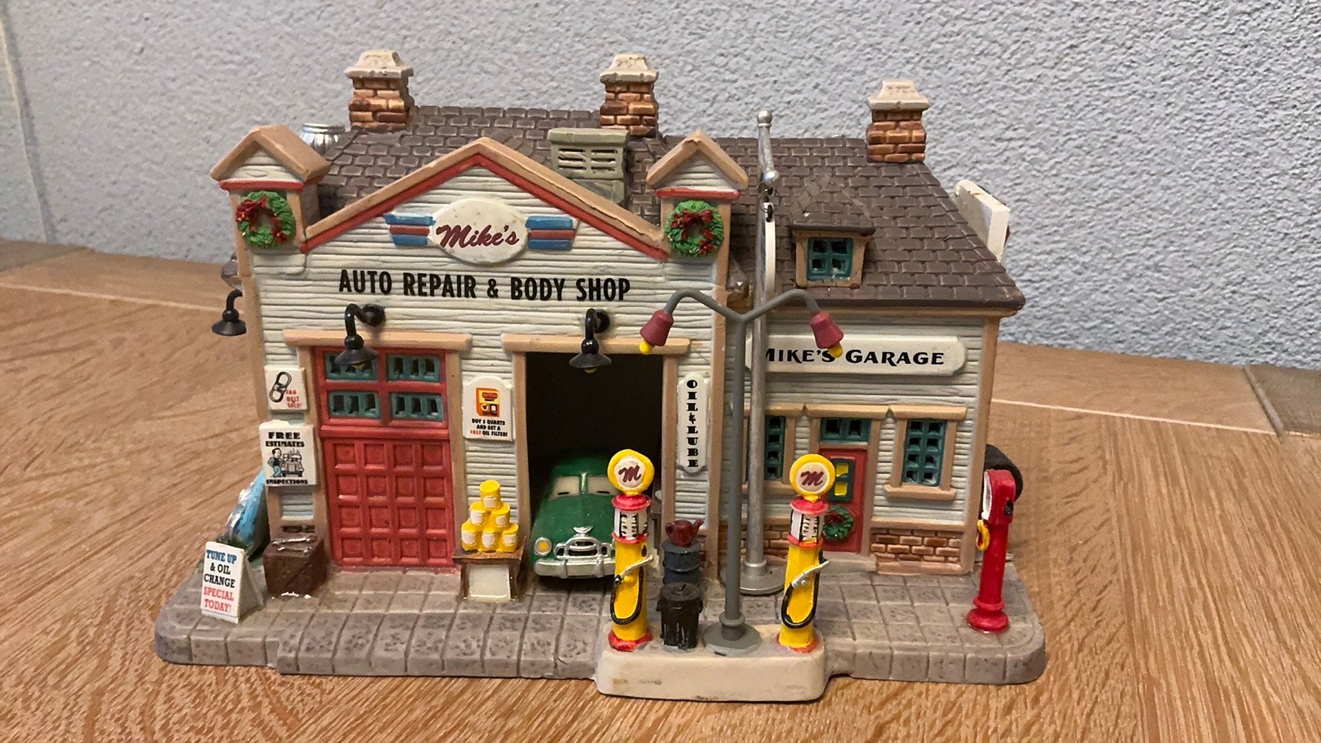 Lemax Mike’s Auto Repair & Body Shop garage, Diversen, Ophalen, Zo goed als nieuw