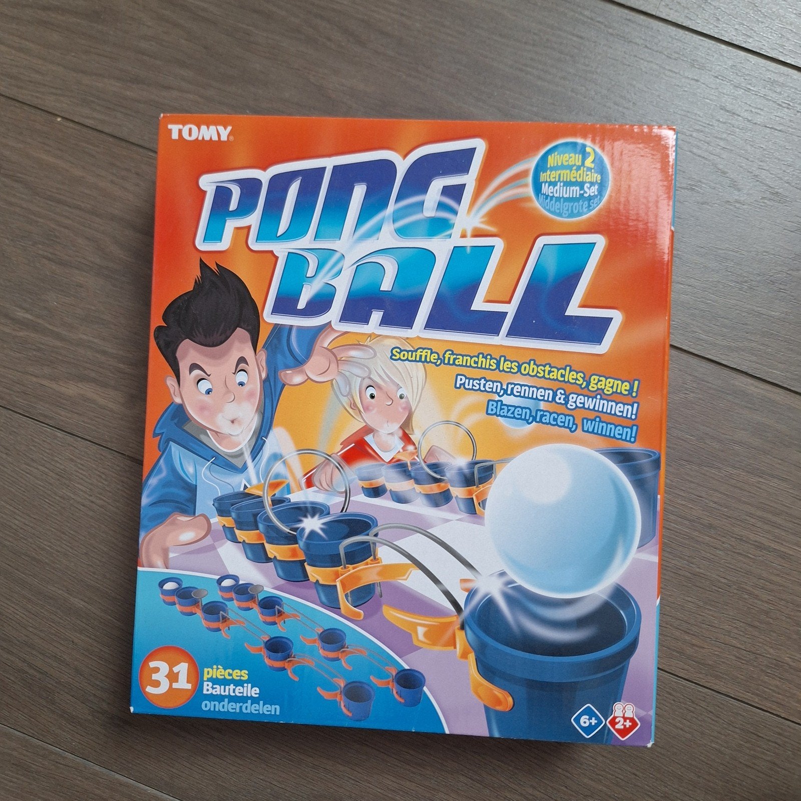 Tomy Pong Ball Spel - Blaas de bal door de hindernissen!, Ophalen