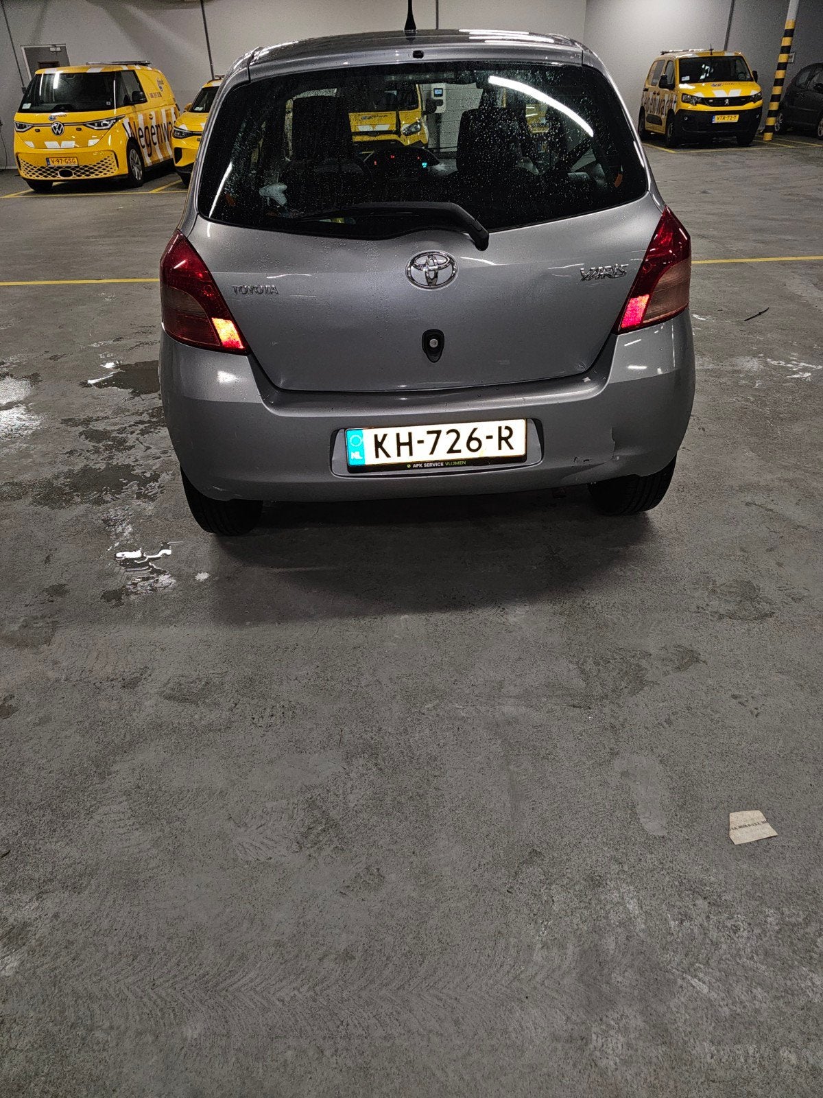 Toyota Yaris 1.0 12V Vvt-i 3DR Terra 2006 Grijs, Voorwielaandrijving, 527 kg, 40 €/maand, 750 kg
