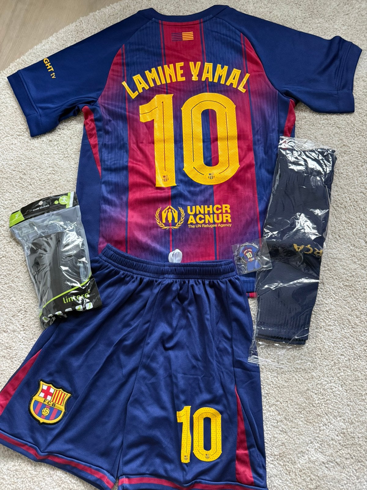 FC Barcelona tenue 128 met sokken en accessoires, Maat XS of kleiner, Ophalen of Verzenden, Nieuw, Set