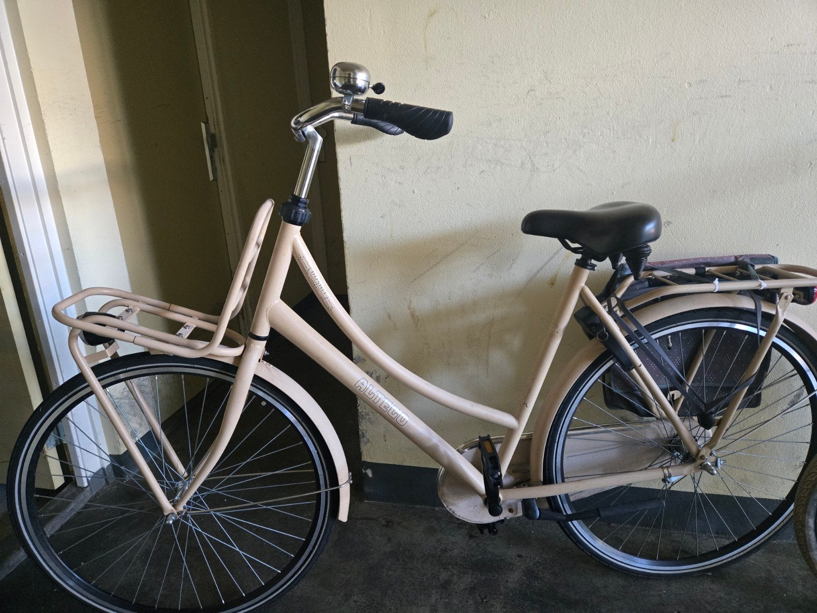 Dames fiets, Ophalen of Verzenden