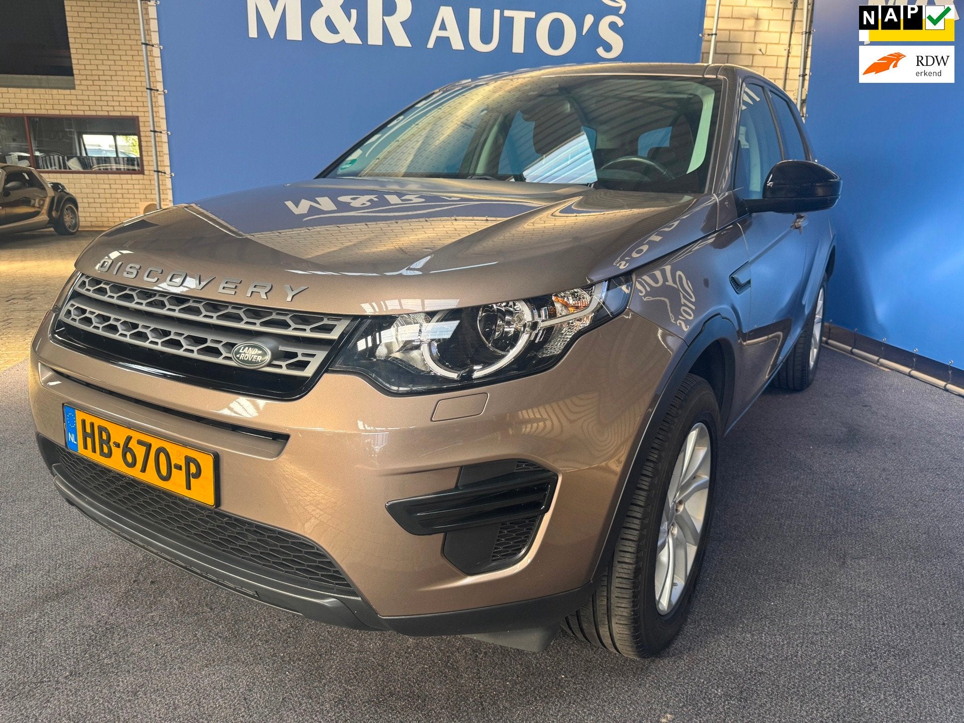 Land Rover Discovery Sport 2.0 TD4 HSE Luxury Panoramadak De, Auto's, Automaat, Dealer onderhouden, Gebruikt, Euro 6