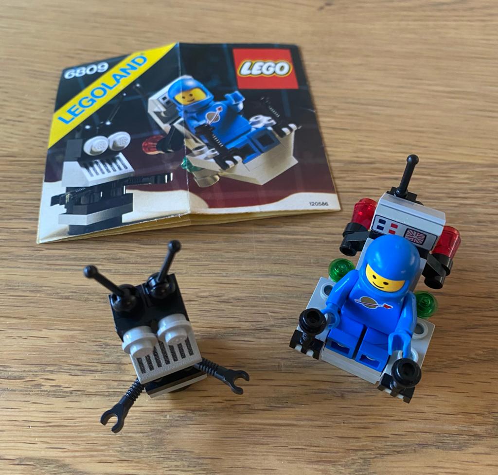 LEGO 6809 XT-5 and Droid / Classic Space, Kinderen en Baby's, Speelgoed | Duplo en Lego, Lego, Ophalen of Verzenden, Zo goed als nieuw