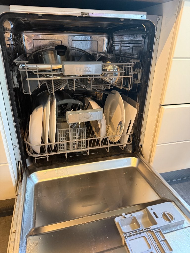 Afwasmachine MOET WEG!!, Witgoed en Apparatuur, Ophalen, Minder dan 85 cm, Eco programma, Nieuw