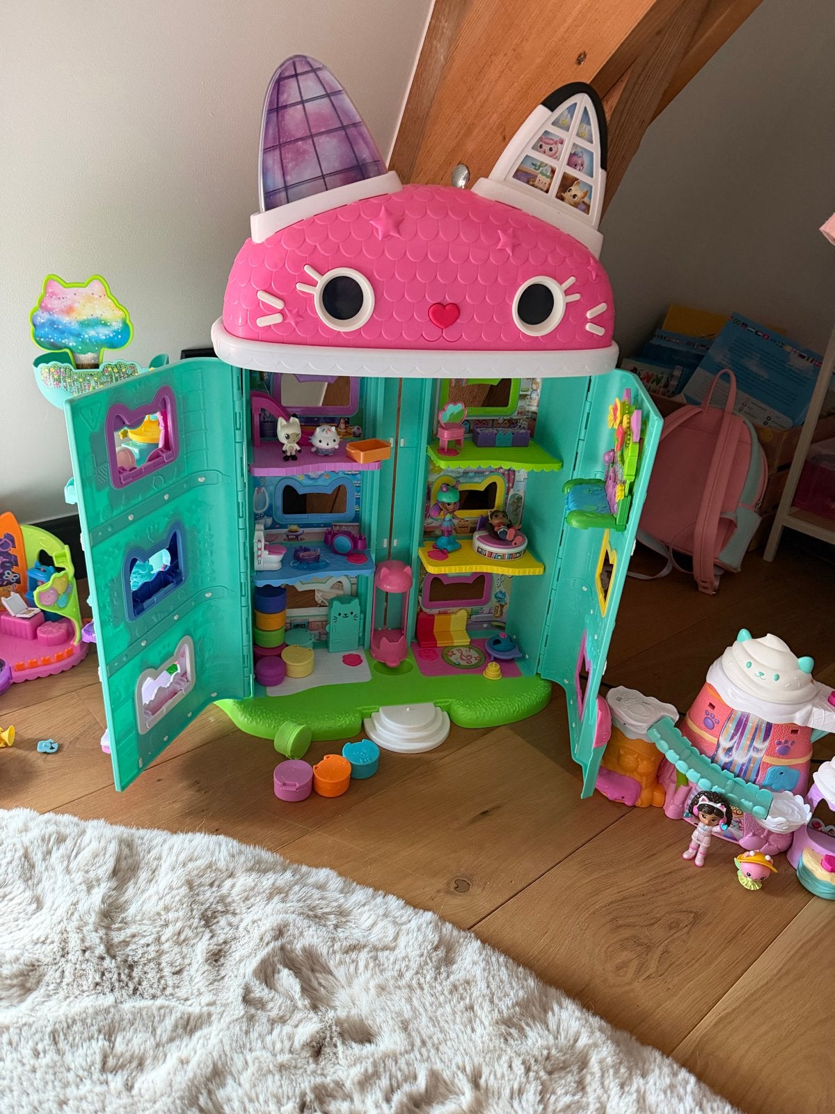 Gabby's Poppenhuis Speelset met balkonnetjes en speelzolder, Ophalen, Zo goed als nieuw, Meisje