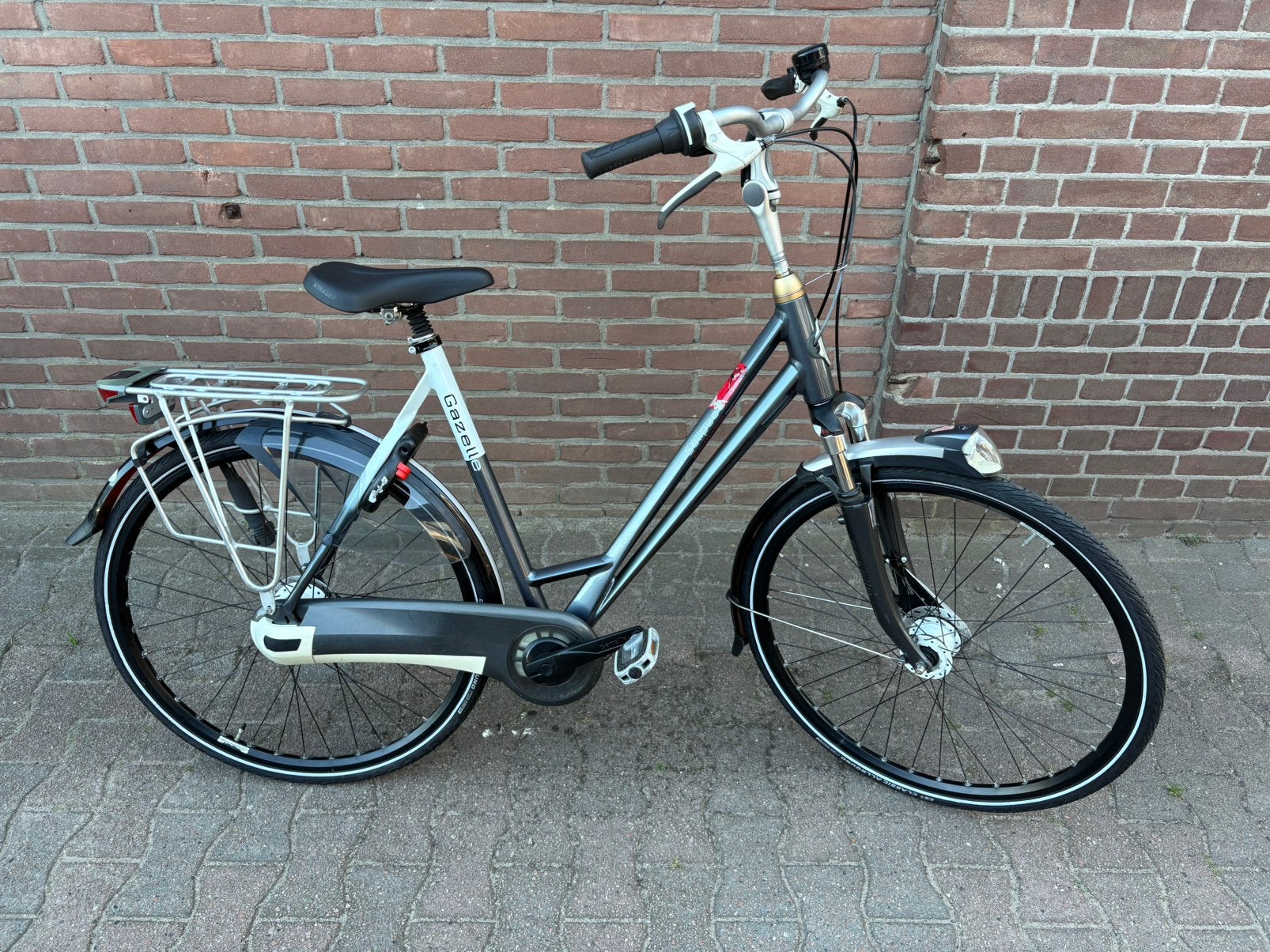 Te koop mooie Gazelle Eclipse damesfiets 57cm 8versn, Fietsen en Brommers, Ophalen, Versnellingen, 56 cm of meer, Zo goed als nieuw