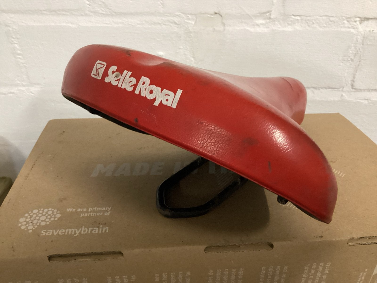Selle Royal fietszadel - Rood, gebruikt vintage, Gebruikt, Verzenden, Kunststof, Zadel